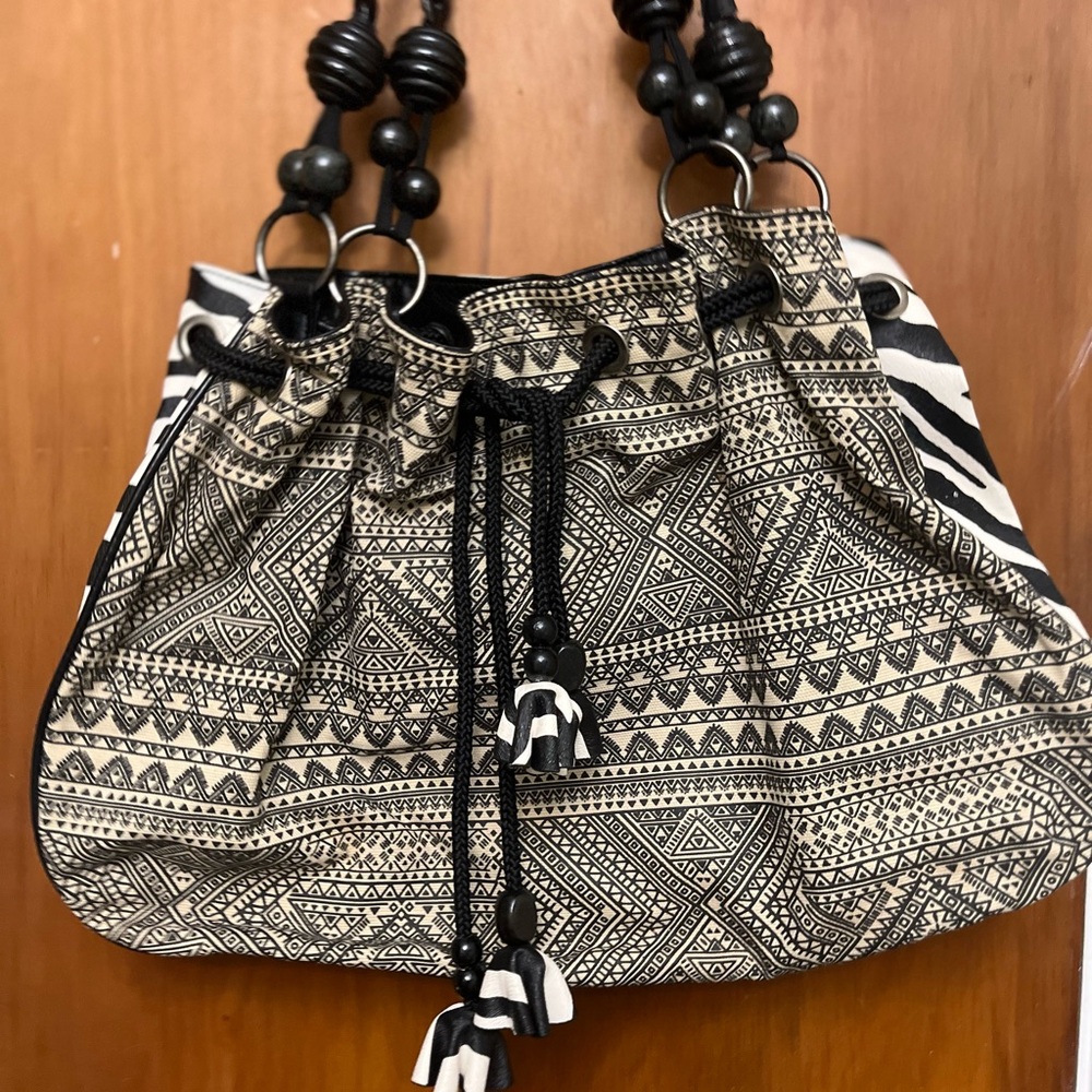 Bueno Purse Zebra Print Black and White - Picture 5 of 10